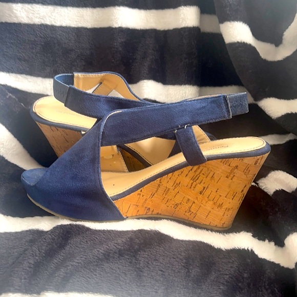 Penningtons Blue wedges Size: 10W - Picture 3 of 5